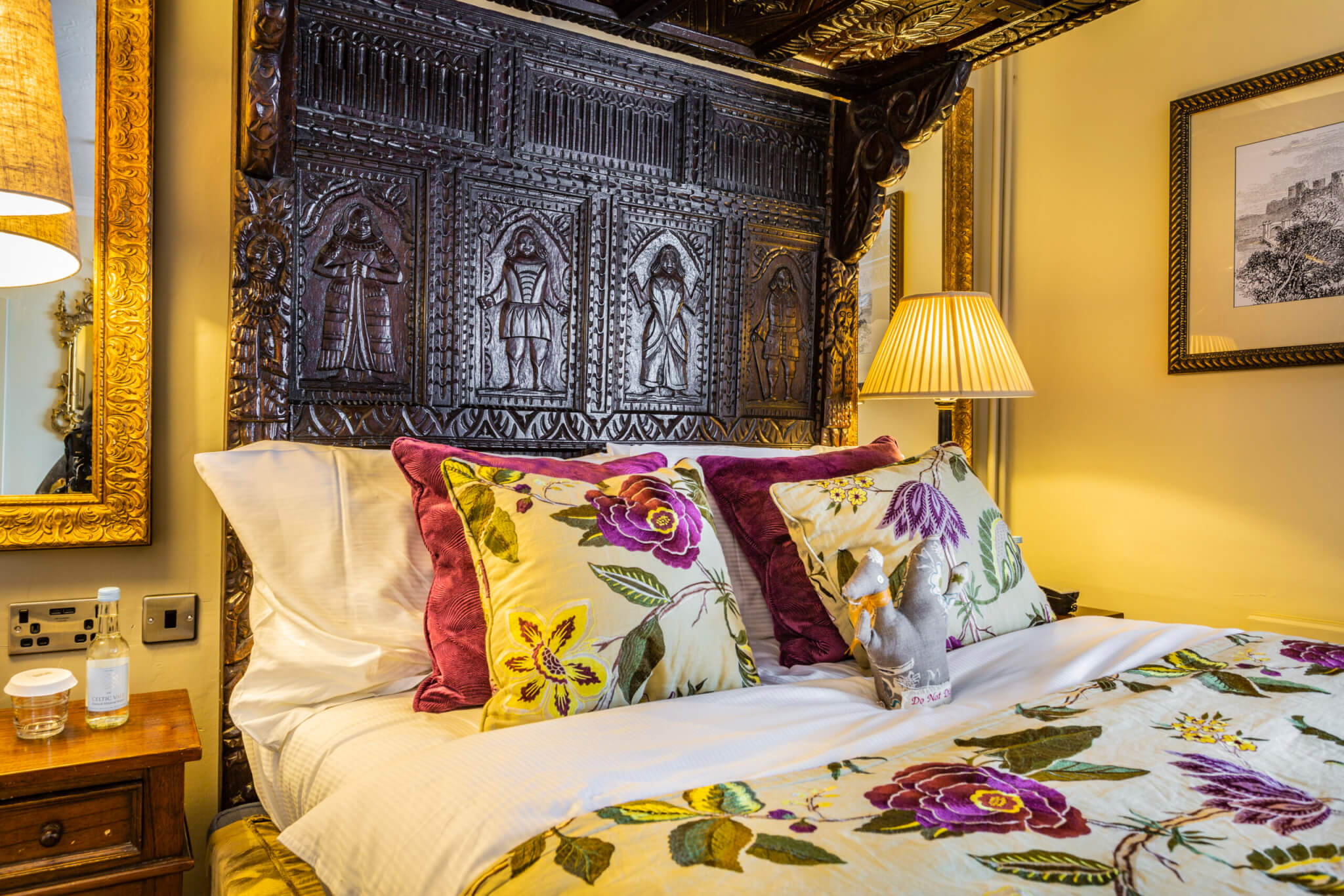 Castle Hotel Conwy Hotel Deluxe Historic Suite Bed scaled